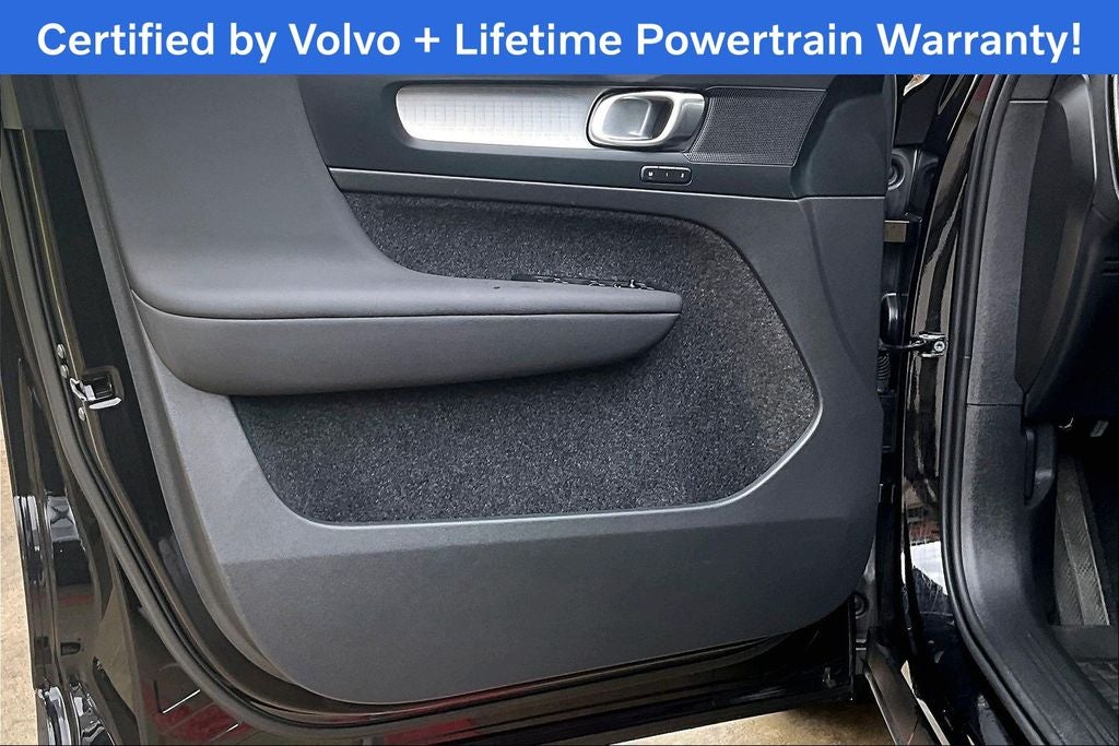 2023 Volvo XC40 B5 Core