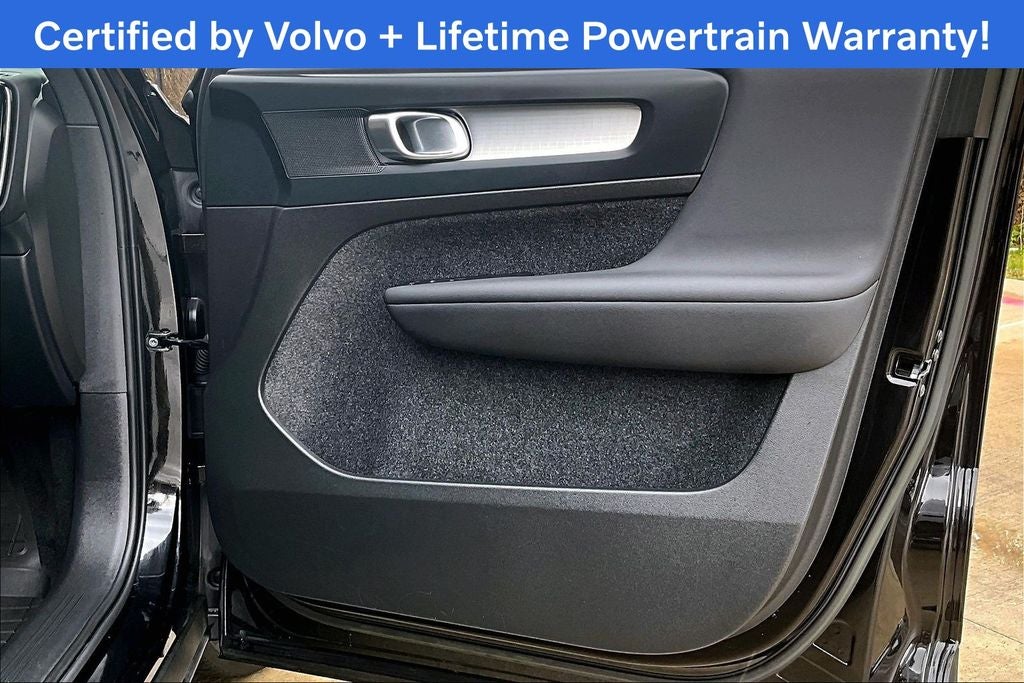 2023 Volvo XC40 B5 Core