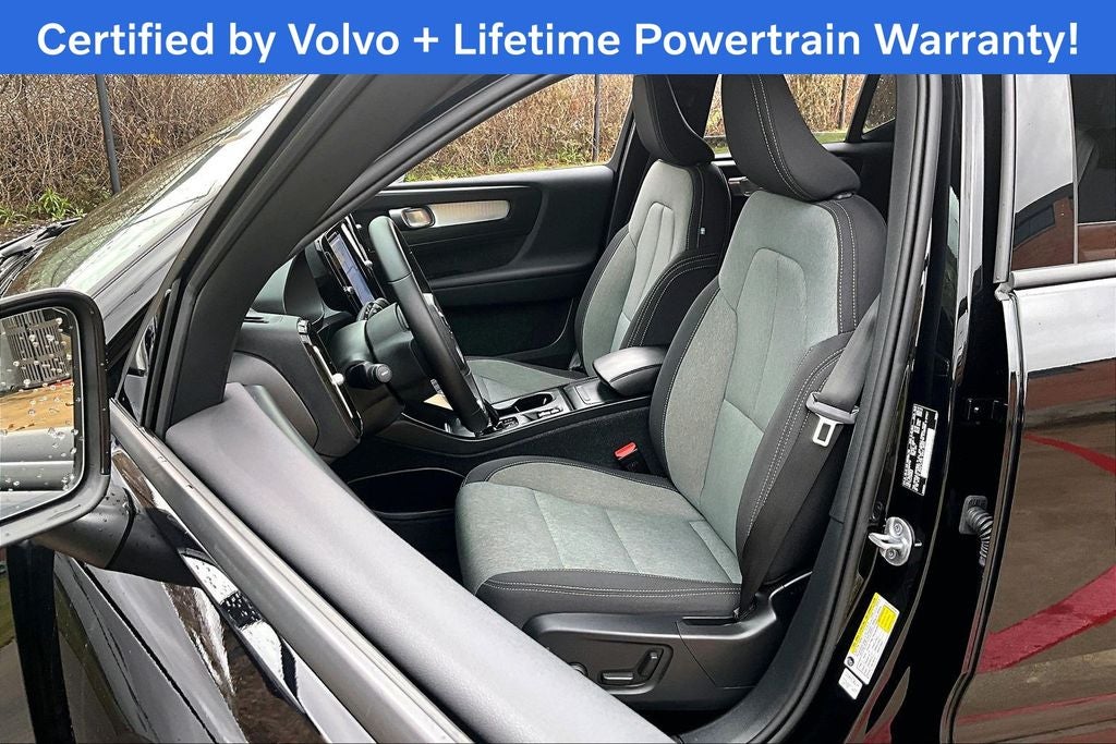 2023 Volvo XC40 B5 Core