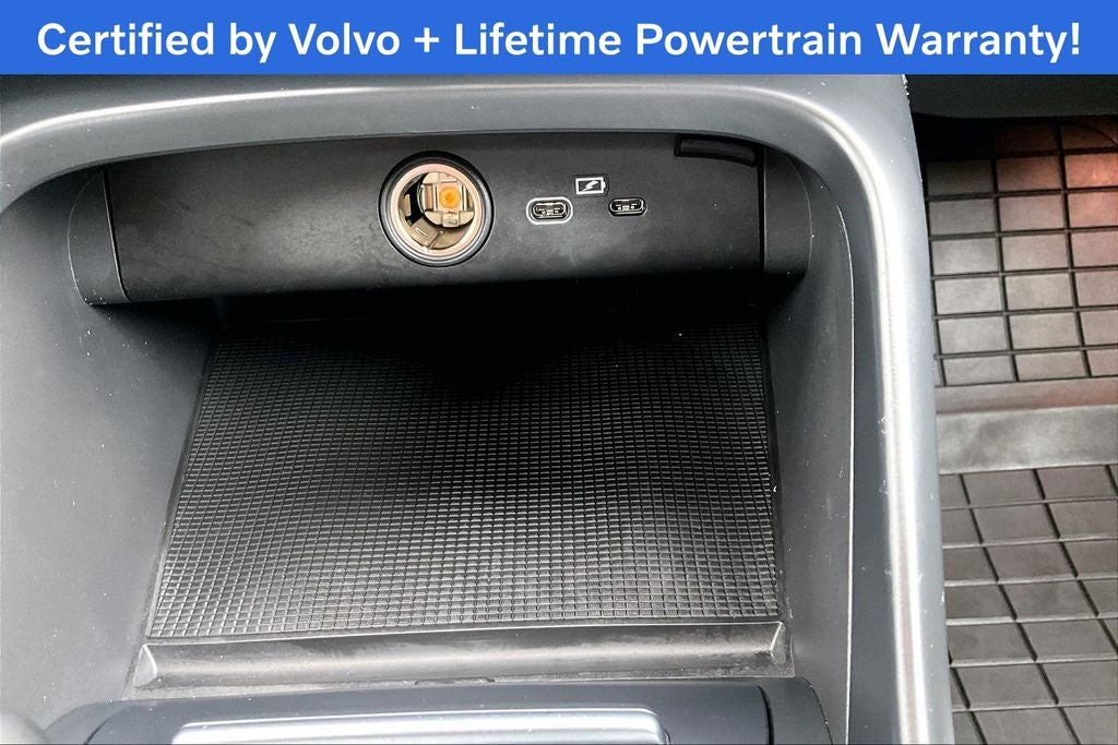 2023 Volvo XC40 B5 Core