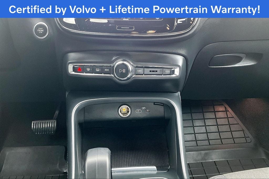 2023 Volvo XC40 B5 Core