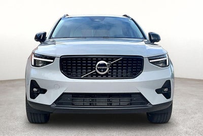 2026 Volvo XC40 B5 Ultra