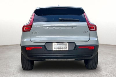 2026 Volvo XC40 B5 Ultra