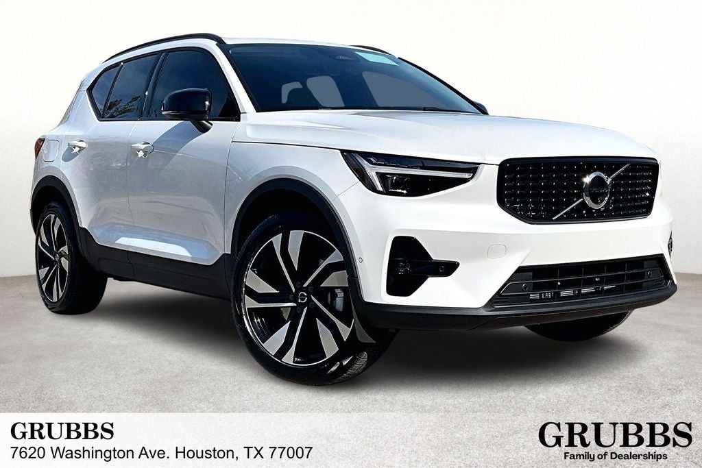 2026 Volvo XC40 B5 Ultra
