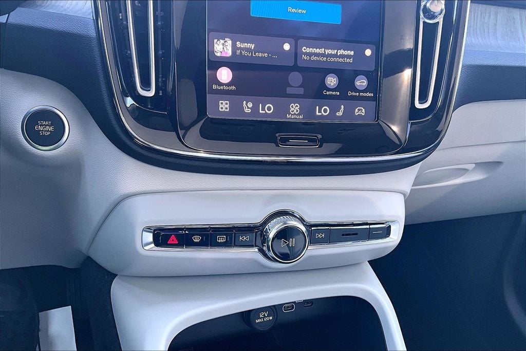 2026 Volvo XC40 B5 Ultra