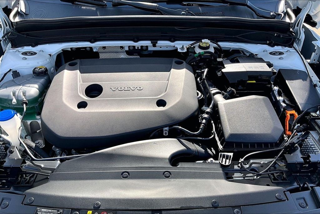 2026 Volvo XC40 B5 Ultra