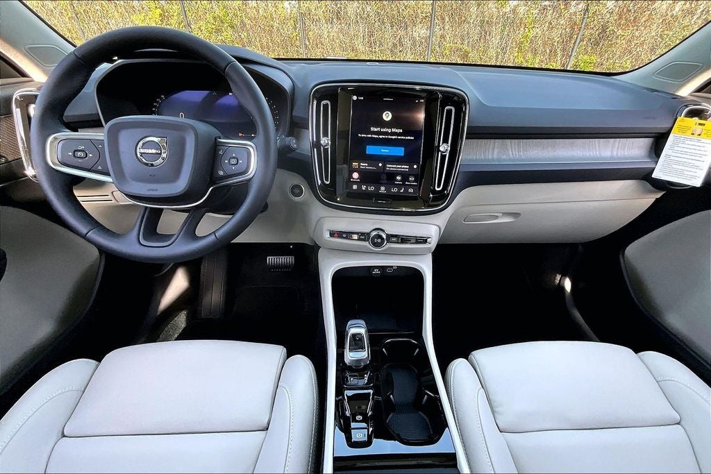 2026 Volvo XC40 B5 Ultra