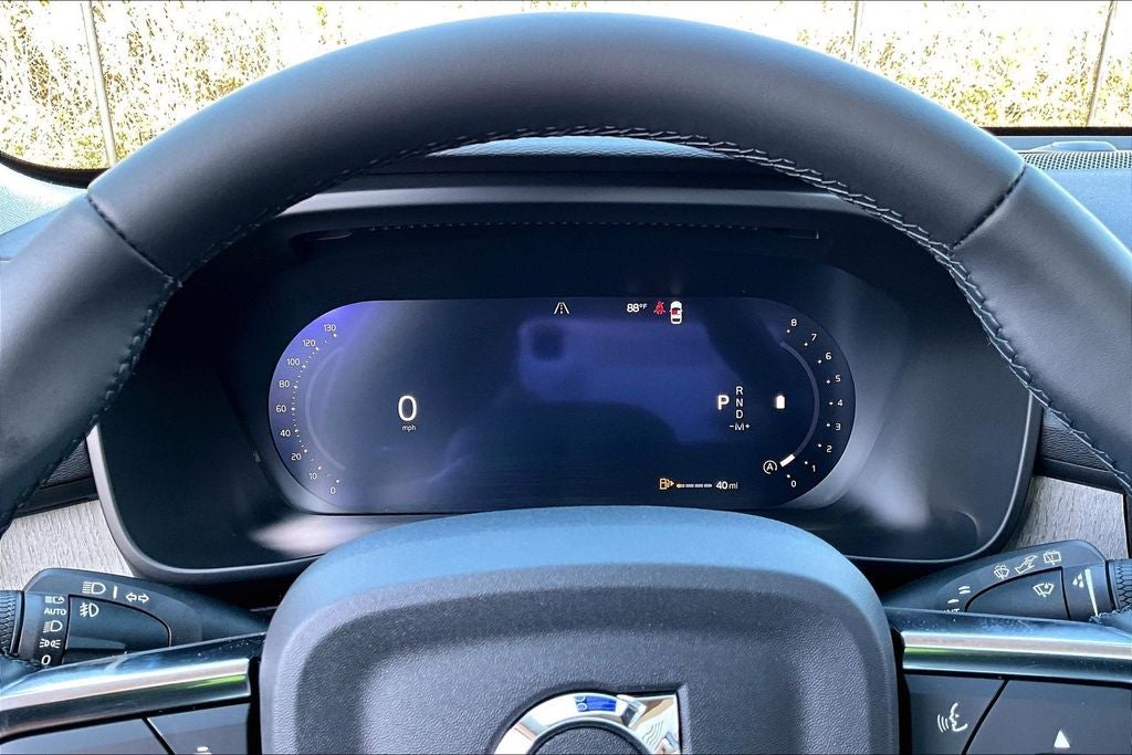 2026 Volvo XC40 B5 Ultra