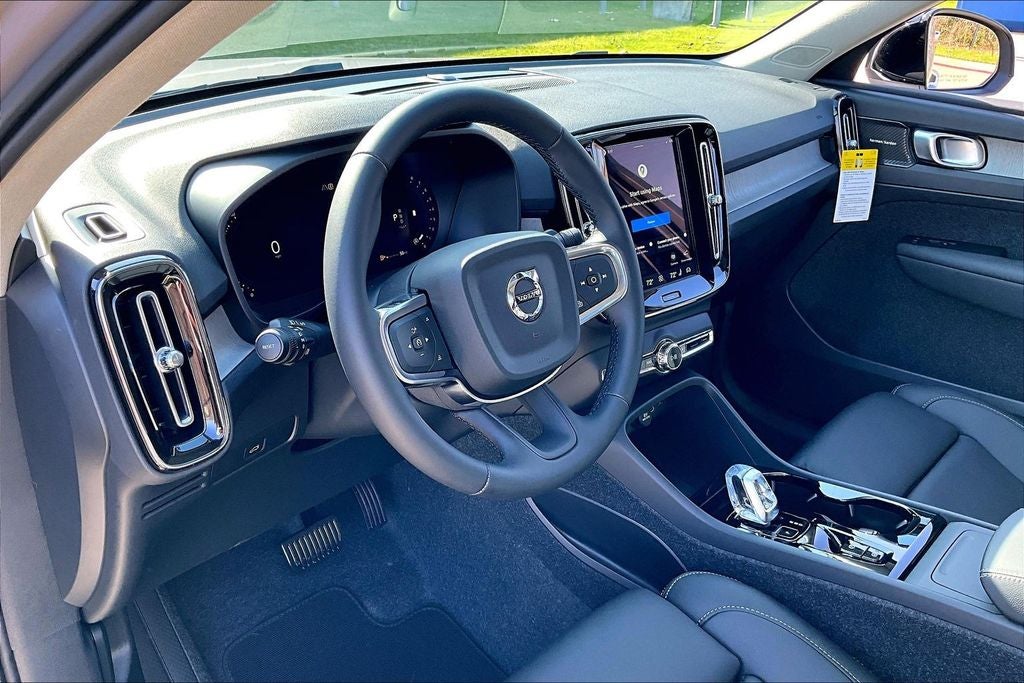 2026 Volvo XC40 B5 Ultra