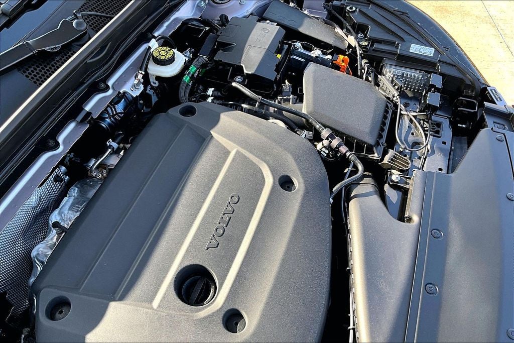 2026 Volvo XC40 B5 Ultra