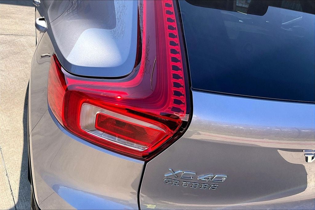 2026 Volvo XC40 B5 Ultra