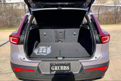 2026 Volvo XC40 B5 Ultra