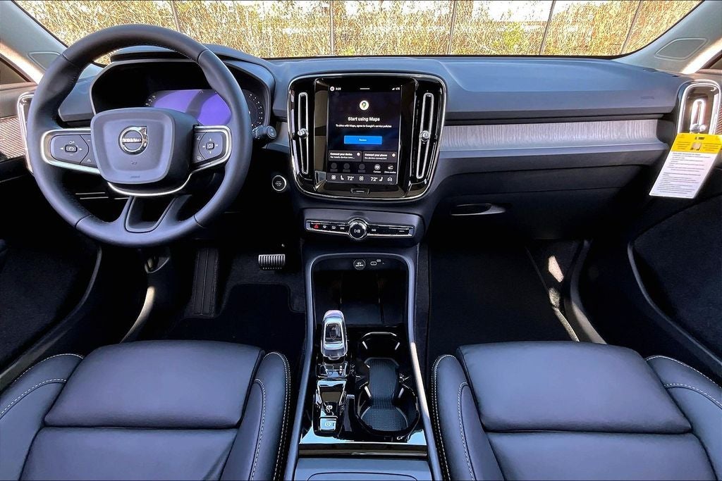 2026 Volvo XC40 B5 Ultra