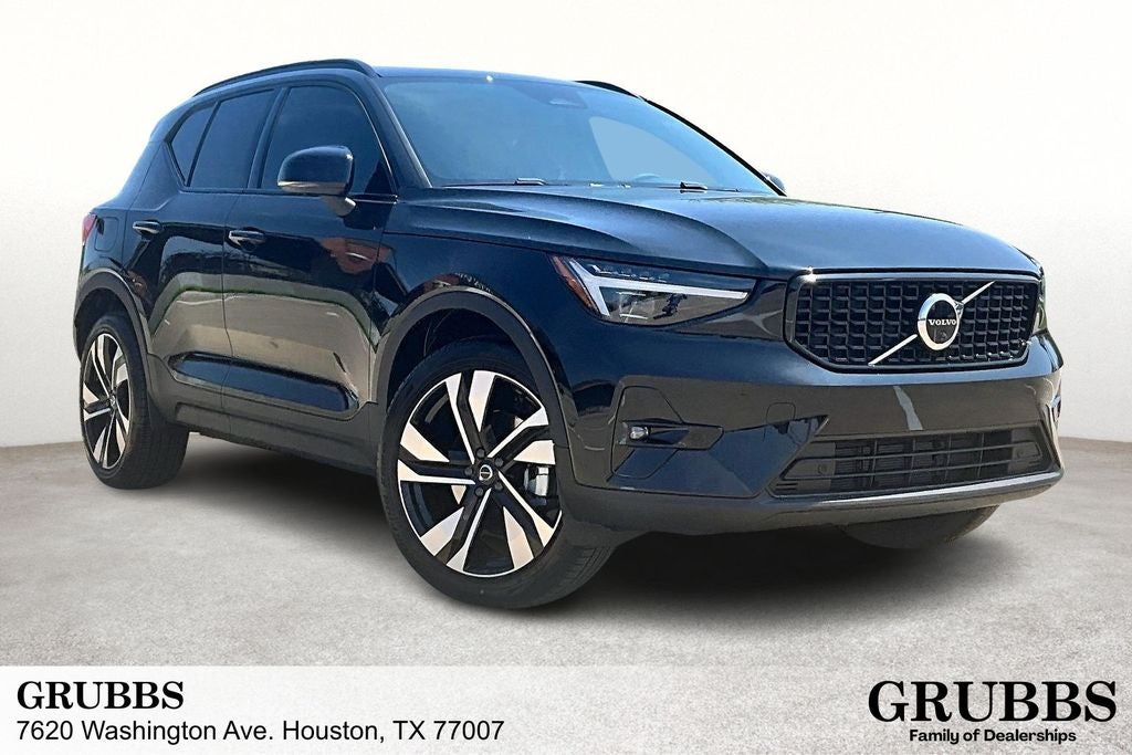 2026 Volvo XC40 B5 Ultra