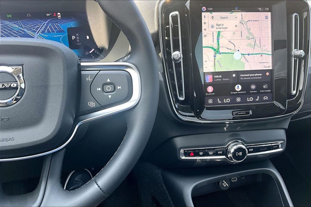 2026 Volvo XC40 B5 Ultra