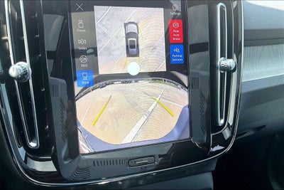 2026 Volvo XC40 B5 Ultra