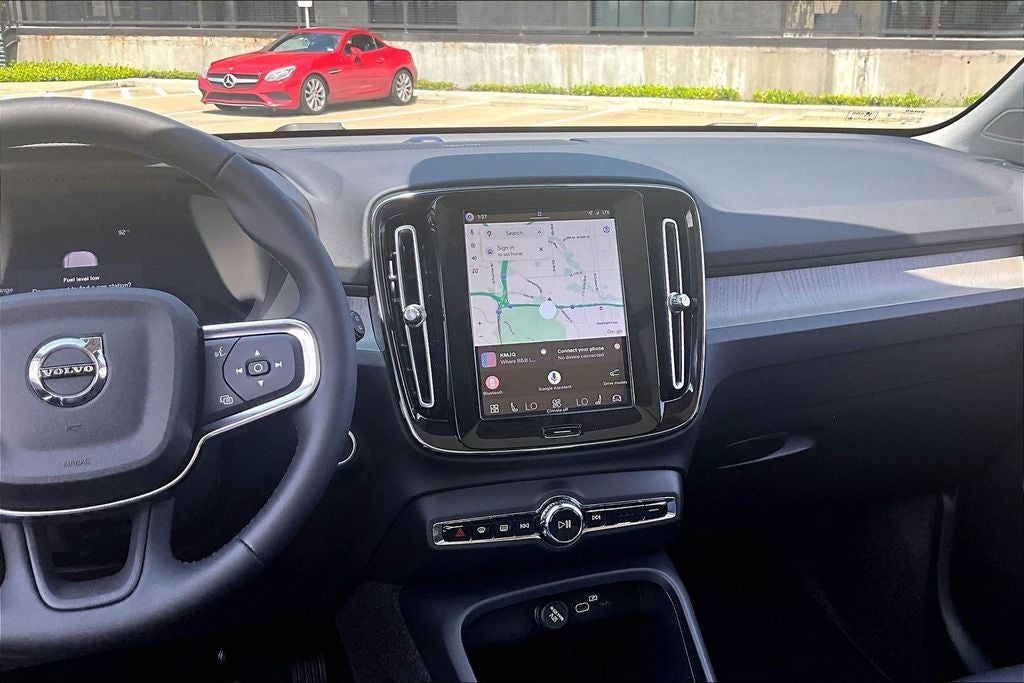 2026 Volvo XC40 B5 Ultra