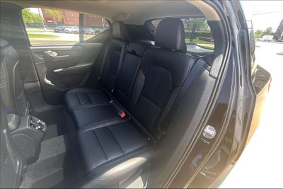 2026 Volvo XC40 B5 Ultra