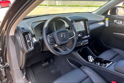 2026 Volvo XC40 B5 Ultra