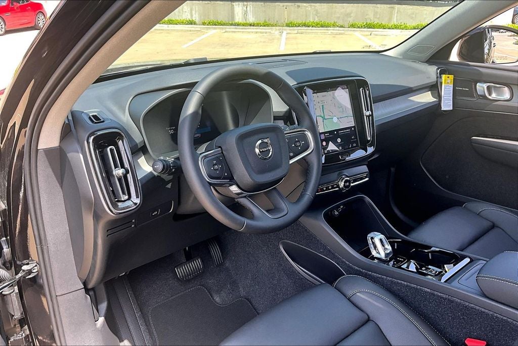 2026 Volvo XC40 B5 Ultra