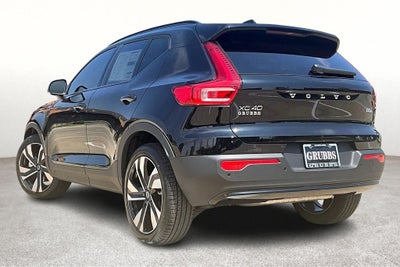 2026 Volvo XC40 B5 Ultra
