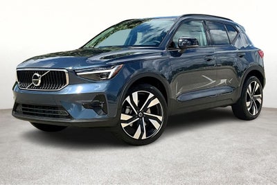 2026 Volvo XC40 B5 Ultra