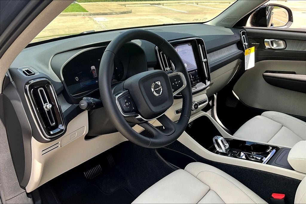 2026 Volvo XC40 B5 Ultra