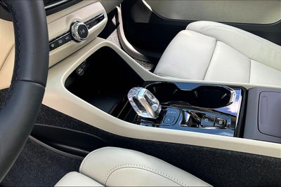 2026 Volvo XC40 B5 Ultra