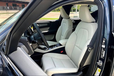 2026 Volvo XC40 B5 Ultra