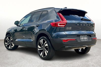 2026 Volvo XC40 B5 Ultra