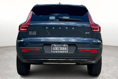 2026 Volvo XC40 B5 Ultra