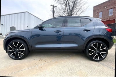 2026 Volvo XC40 B5 Ultra