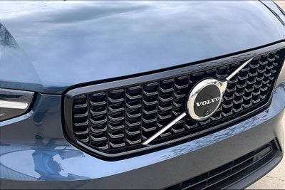 2026 Volvo XC40 B5 Ultra