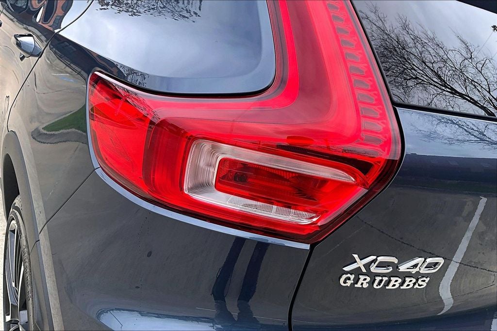 2026 Volvo XC40 B5 Ultra