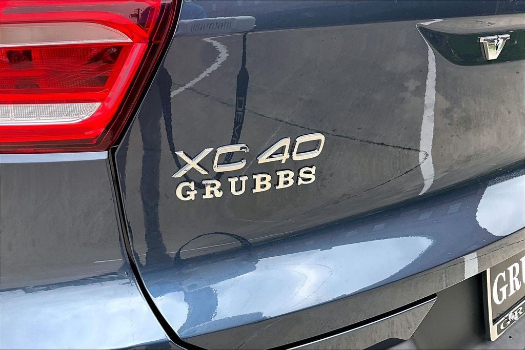 2026 Volvo XC40 B5 Ultra