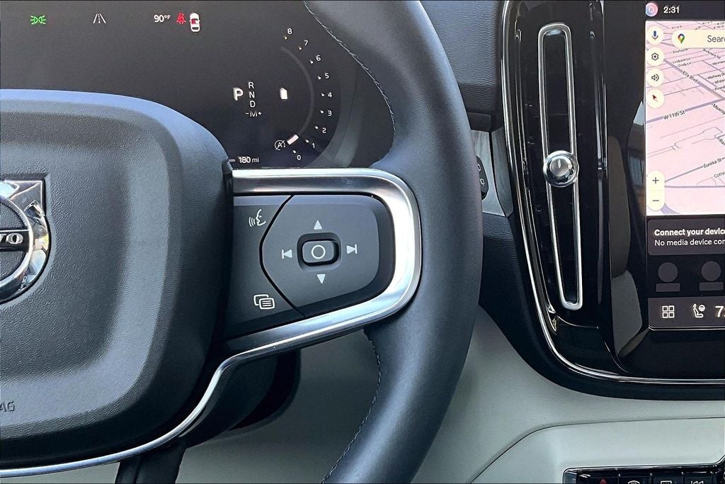 2026 Volvo XC40 B5 Ultra