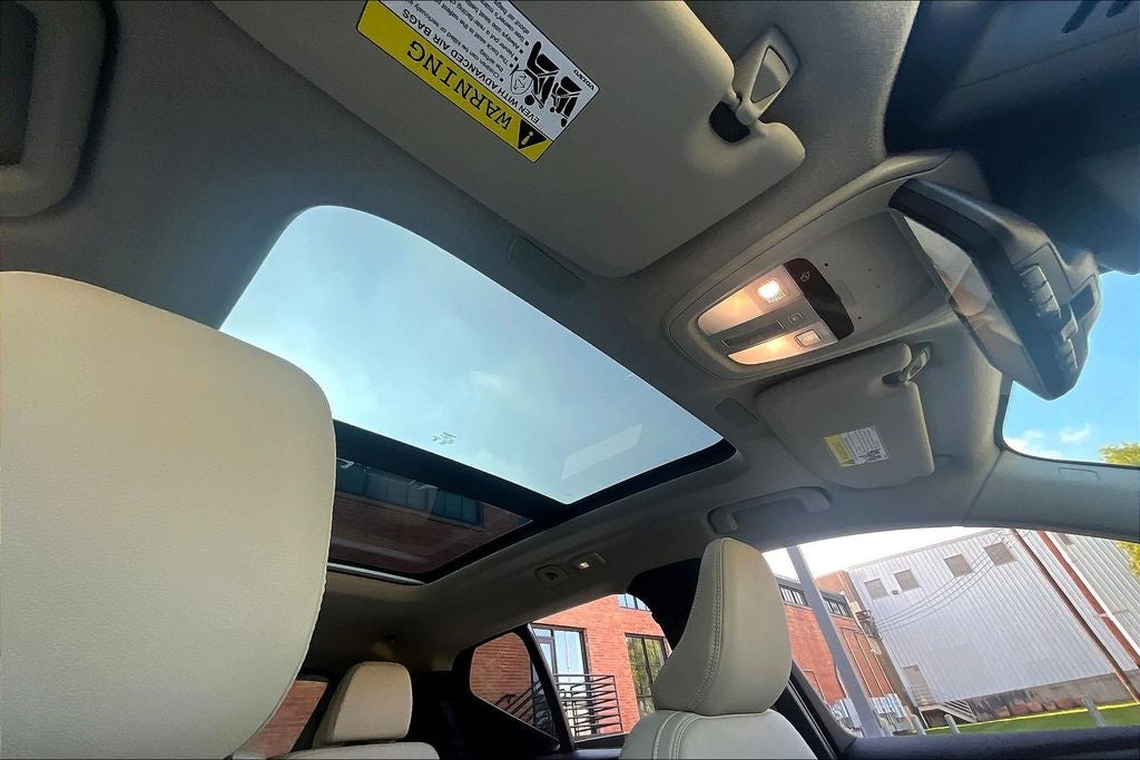 2026 Volvo XC40 B5 Ultra