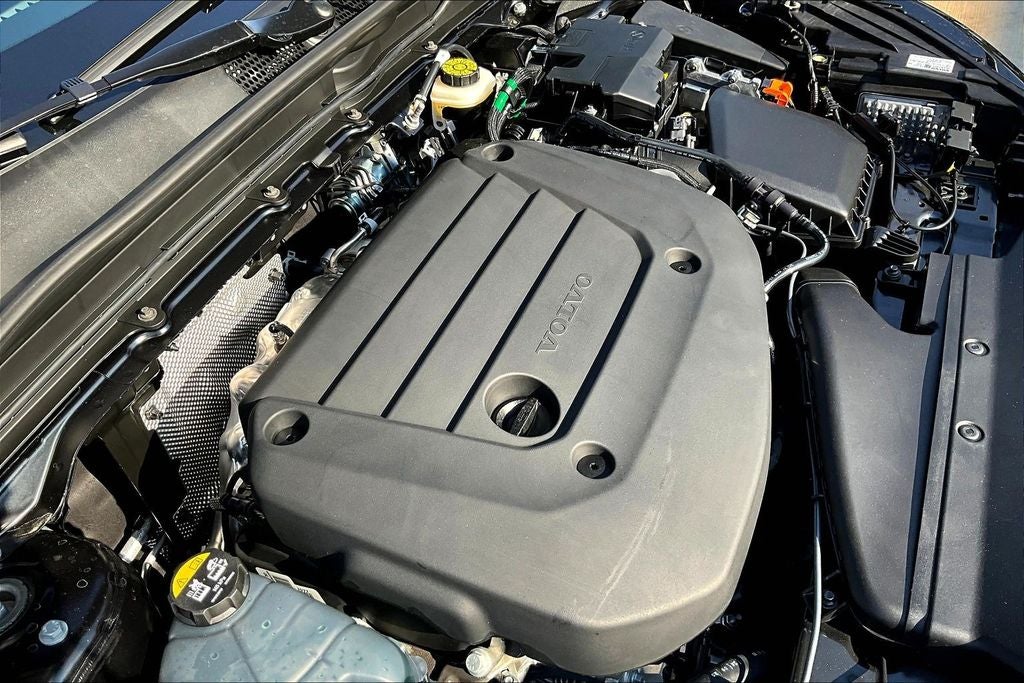 2026 Volvo XC40 B5 Ultra