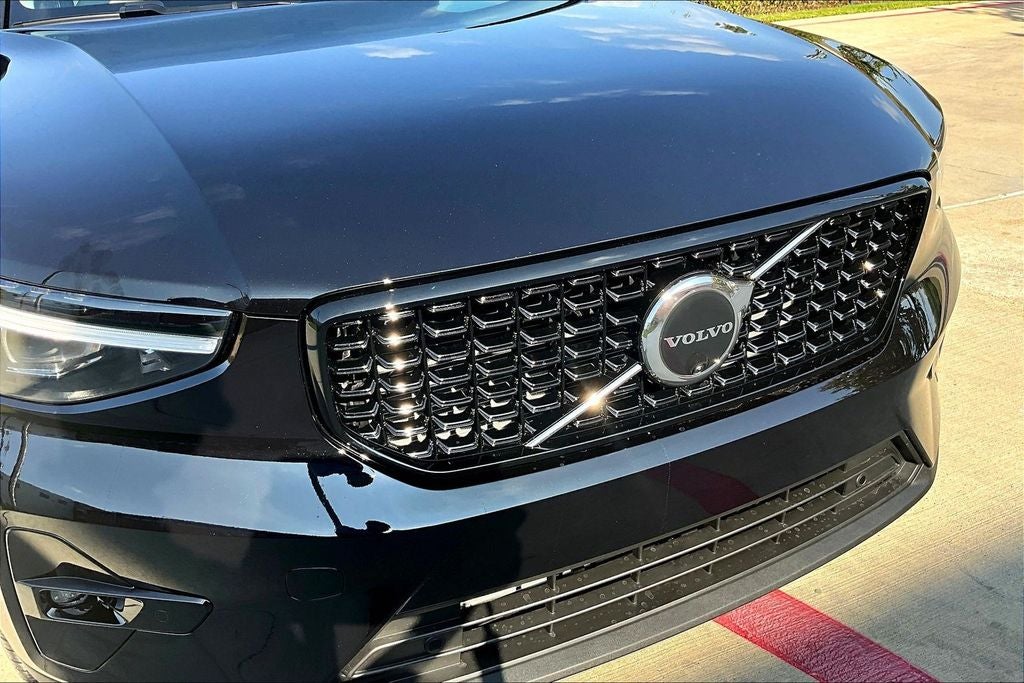 2026 Volvo XC40 B5 Ultra