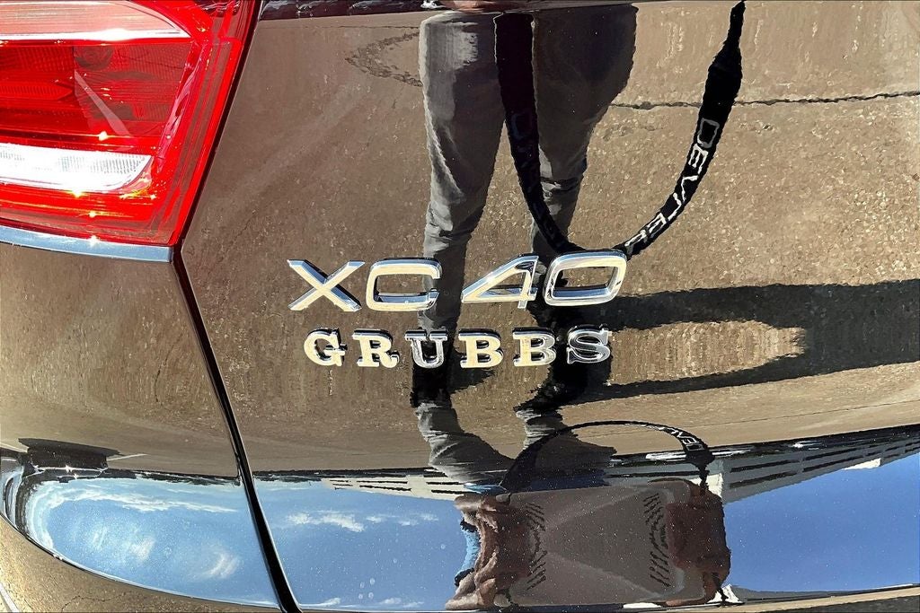 2026 Volvo XC40 B5 Ultra