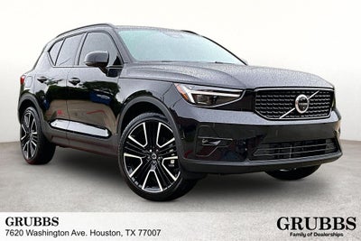 2026 Volvo XC40 B5 Ultra