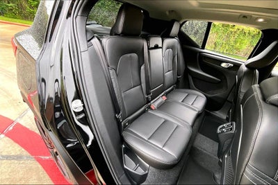 2026 Volvo XC40 B5 Ultra