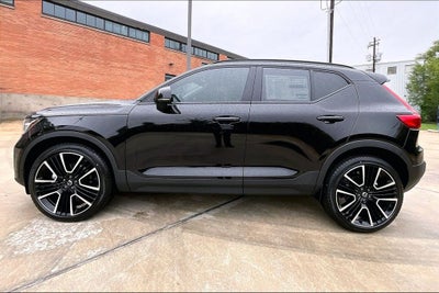 2026 Volvo XC40 B5 Ultra
