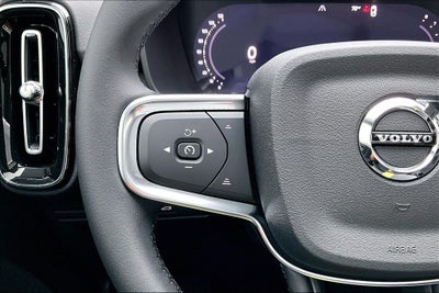 2026 Volvo XC40 B5 Ultra