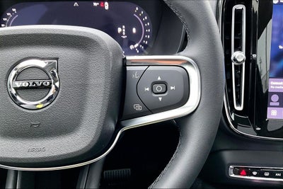 2026 Volvo XC40 B5 Ultra