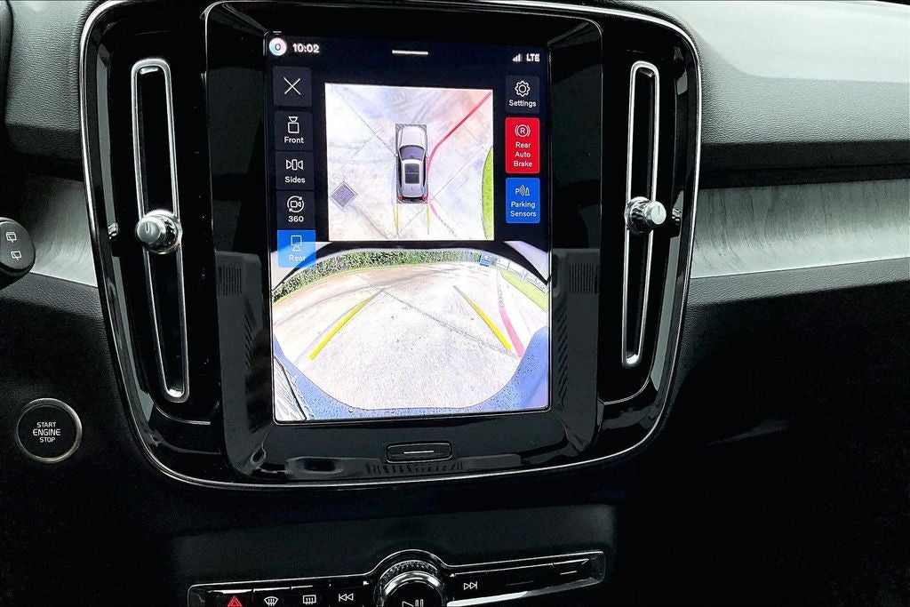 2026 Volvo XC40 B5 Ultra