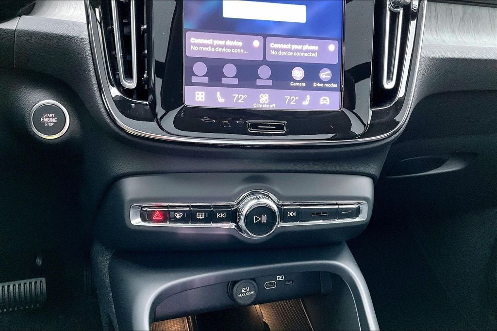 2026 Volvo XC40 B5 Ultra