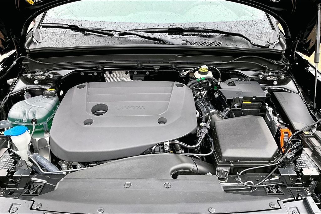 2026 Volvo XC40 B5 Ultra