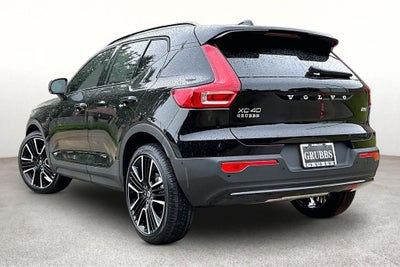 2026 Volvo XC40 B5 Ultra