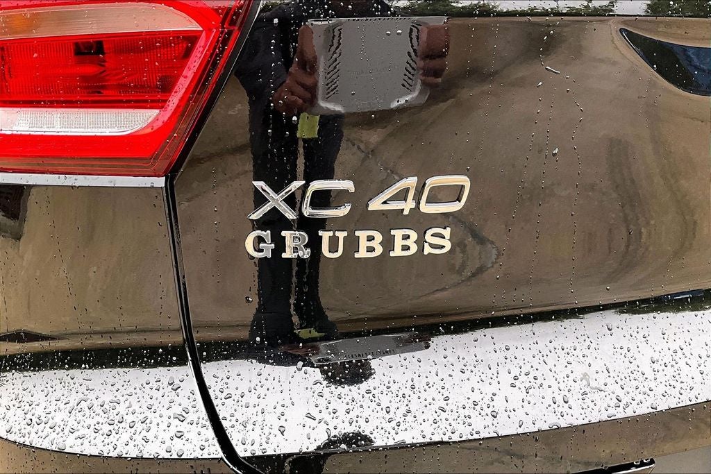 2026 Volvo XC40 B5 Ultra